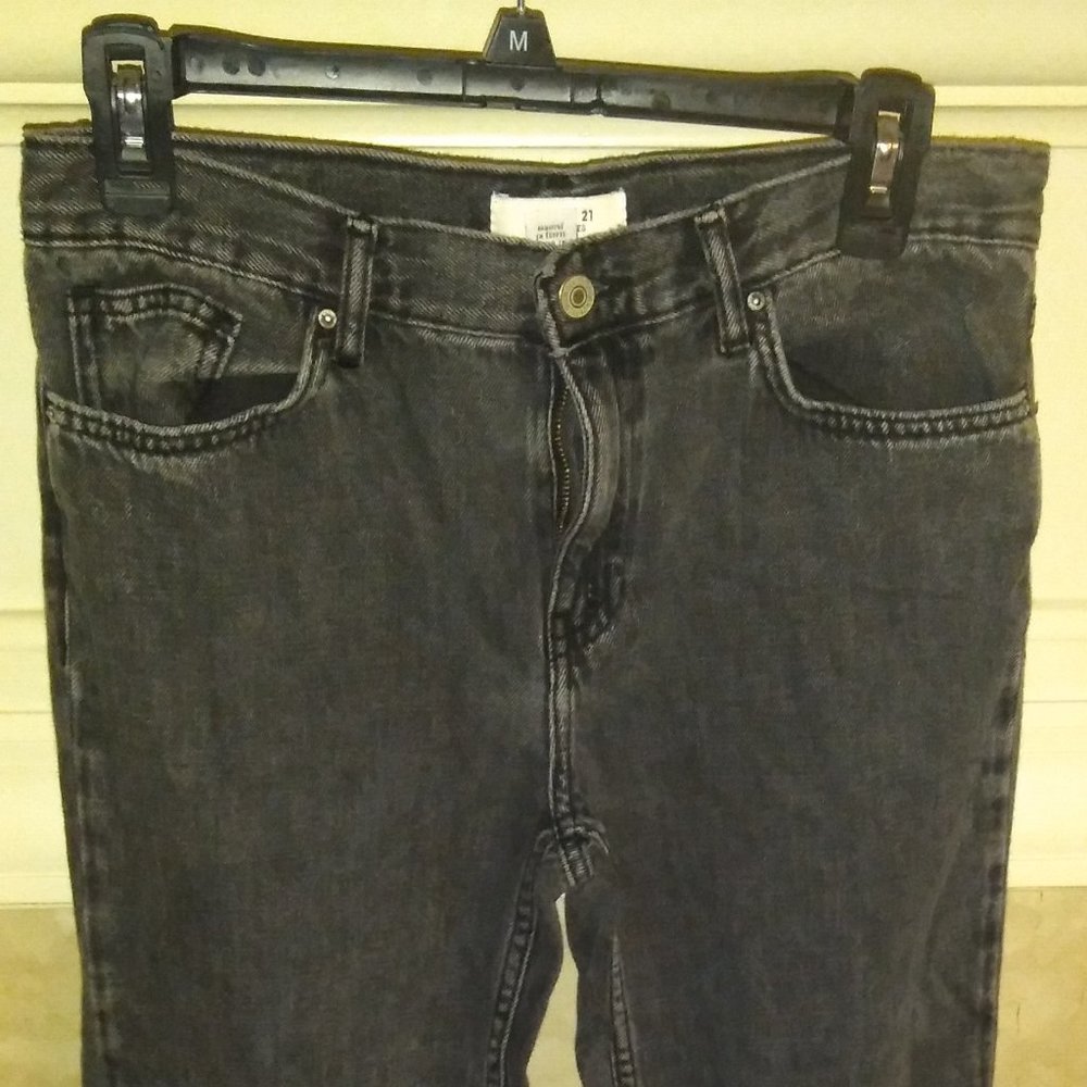 FOREVER 21 MIDRISE BOYFRIEND JEANS SIZE 26